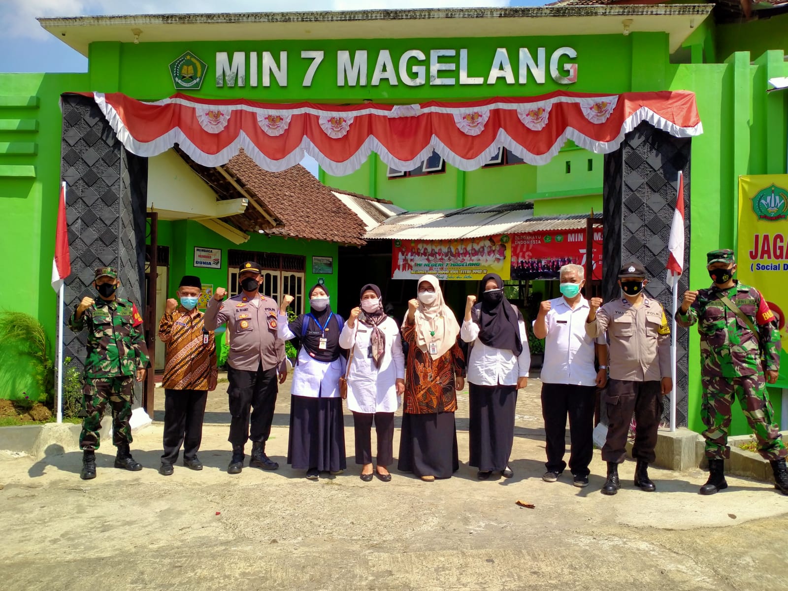 Kesiapan Pembelajaran Tatap Muka (PTM) Madrasah, Ditinjau langsung Oleh Camat Setempat.