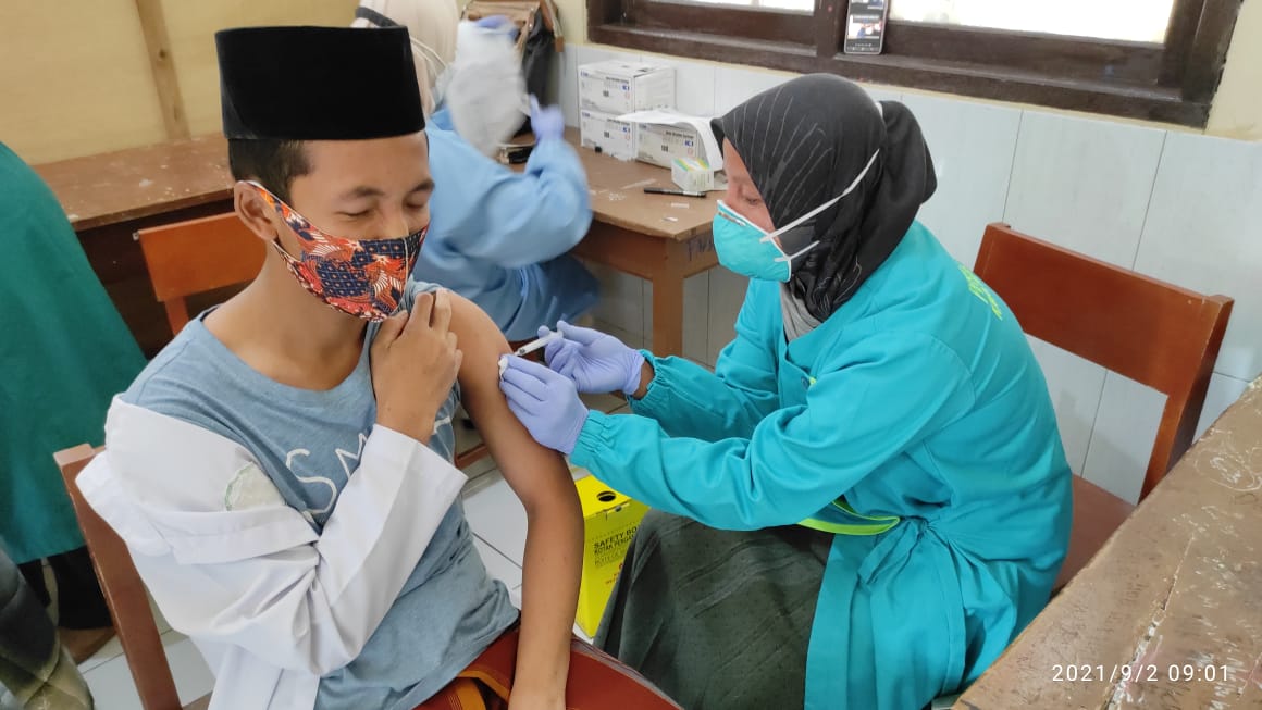 Sebanyak 800 Santri Tervaksinasi, Gercep Tekan Sebaran Covid