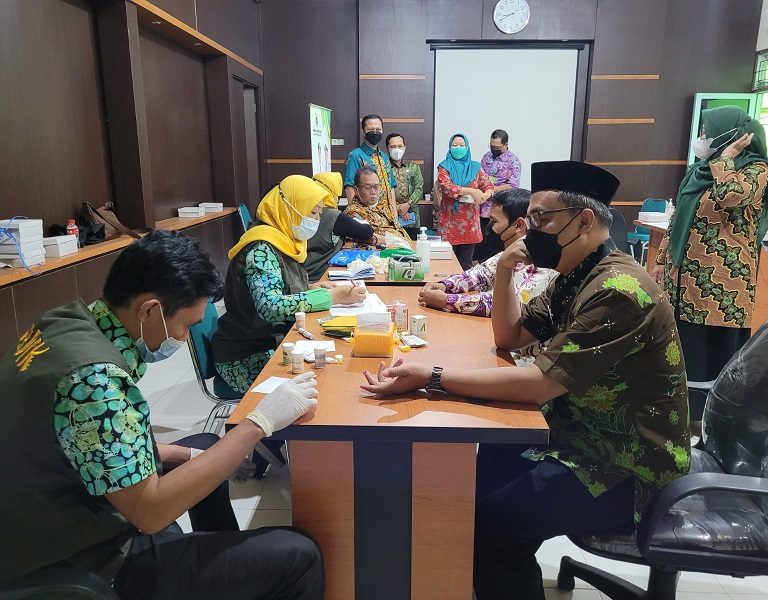 Pegawai Kankemenag Kab. Pemalang Periksa Kesehatan