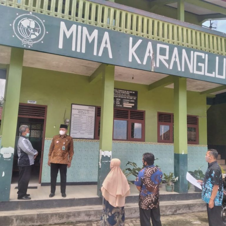 Kepala Kemenag Wonosobo Monitoring PTM MIMA Karangluhur