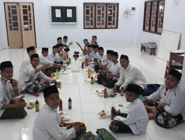 Puasa Senin Kamis Upaya Pembentukan Karakter.