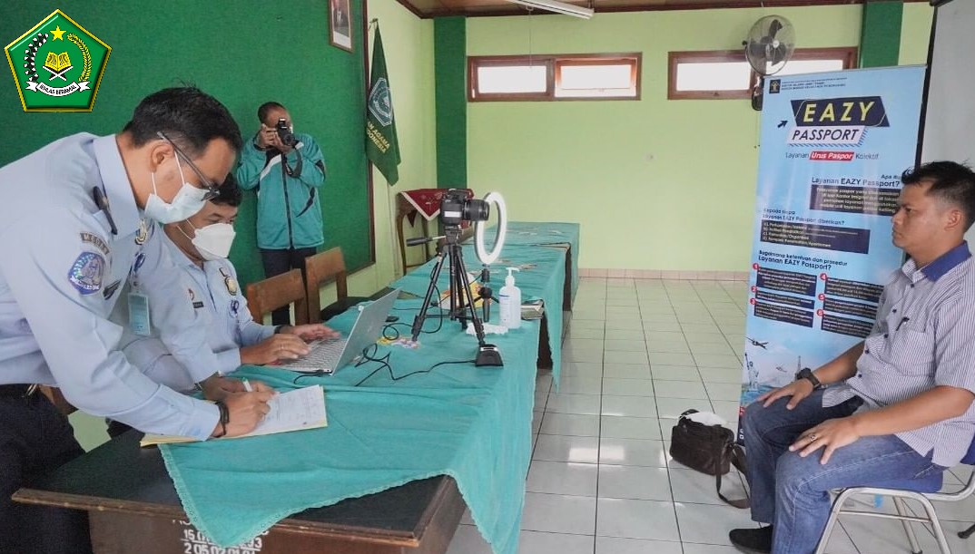 Sinergi Kemenag dengan Kantor Imigrasi Layani Calon Jemaah Haji lakukan Pembaruan Paspor