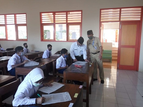 Pelaksanaan PembelajaranTatap Muka di SMPN 1 Jambu