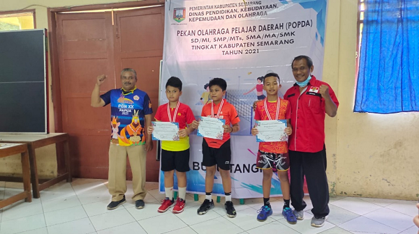 Kejuaraan Bulu Tangkis Putra Dalam POPDA Tngkat Kabupaten Semarang
