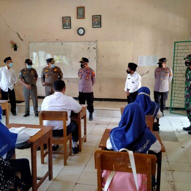 Satgas Covid Pantau PTM MTsN 3 Rembang