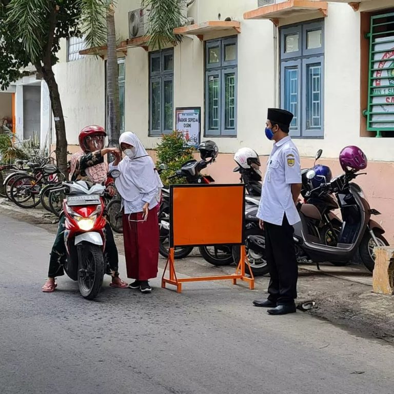 Simulasi PTM Terbatas Hari Pertama, Kasi Penmad Apresiasi MIN 1 Sukoharjo