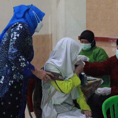 Ribuan siswa MAN 2 Rembang Ikuti Vaksinasi