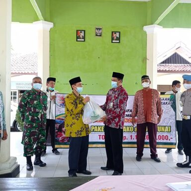 KUA Gunem Berpartisipasi dalam Pembagian Zakat Baznas Kabupaten Rembang