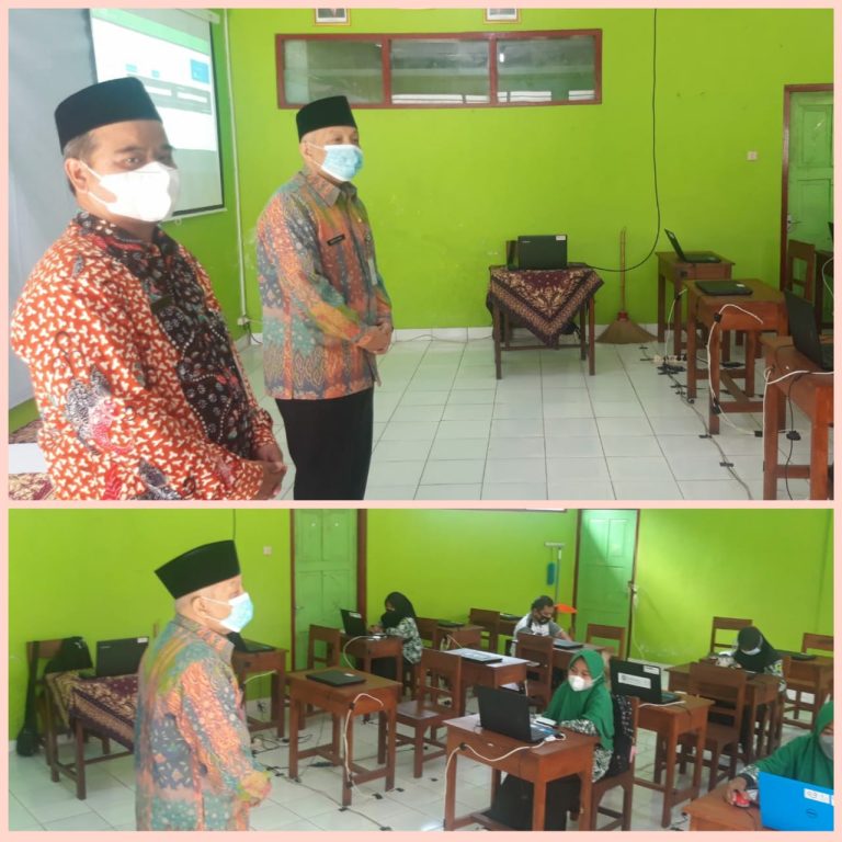 Tinjau ANBK MTsN 1 Kota Magelang.