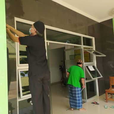 Indahkan Instruksi Bupati, KUA Lasem Gelar Kerja Bakti