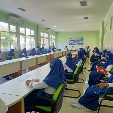 Tingkatkan Skill, MTsN 5 Rembang Gelar English Camp