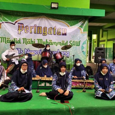 Suluk Rampak Pukau Siswa MTsN 2 Rembang