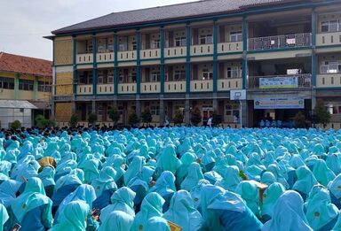 Merinding…!! Dengar, MAN 2  Brebes Bershalawat