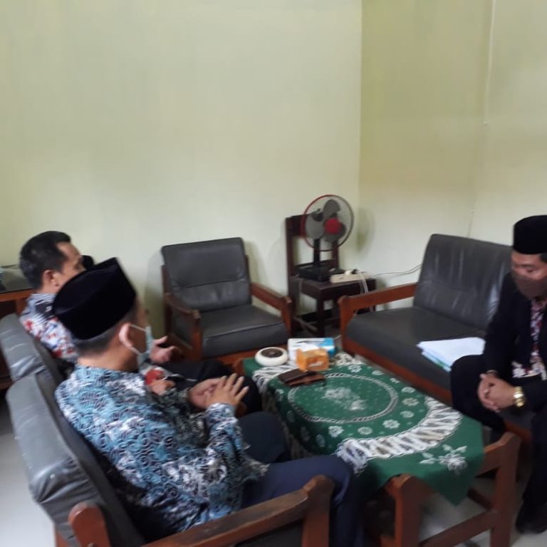 Kankemenag Brebes Memberikan Pembinaan Personal Kepada Kepala KUA Kecamatan