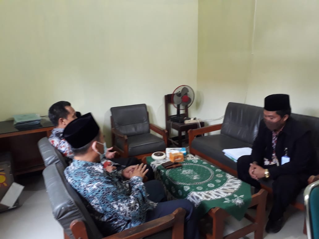 Kankemenag Brebes Memberikan Pembinaan Personal Kepada Kepala KUA Kecamatan