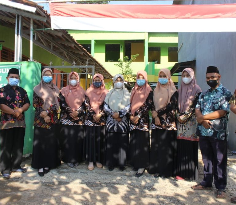 Warga Madrasah Turut Apresiasi Batik Sebagai Warisan Budaya Dunia