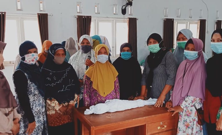 Penyuluh Agama Islam KUA Sempor Latih Ibu – Ibu PKK Cara Pemulasaran Jenazah