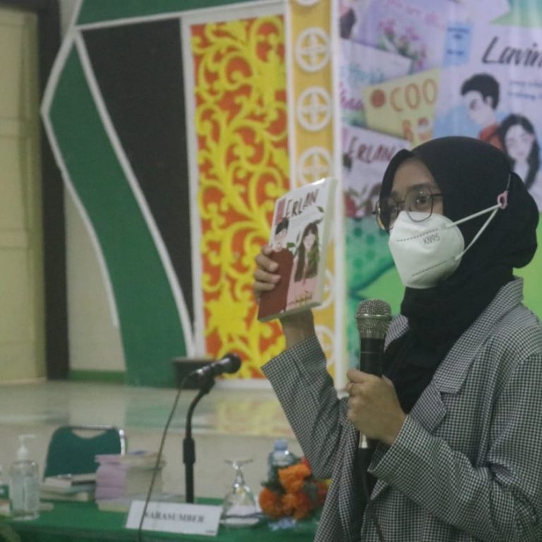Tingkatkan Literasi, MAN 1 Kebumen adakan Bedah Buku