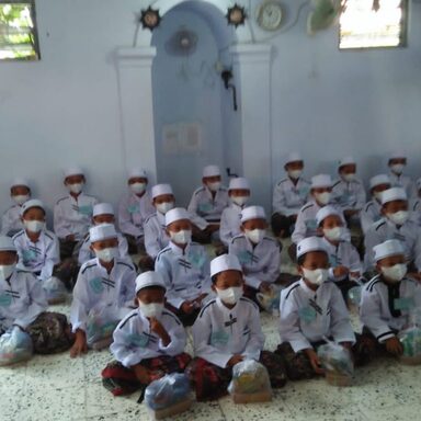 Peringati Maulid Nabi, MI An-Nashriyah Gelar Khitan Massal