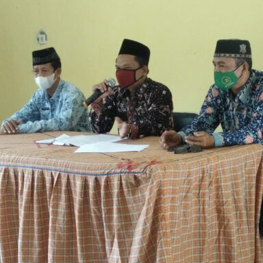 Pembinaan Guru dan Staf MTsN 2 Rembang