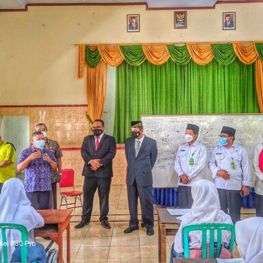 Bupati dan Kakankemenag Gelar Sidak PTM