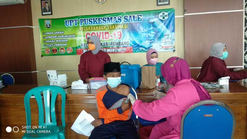 Ratusan Siswa MTsN 5 Rembang Ikuti Vaksinasi