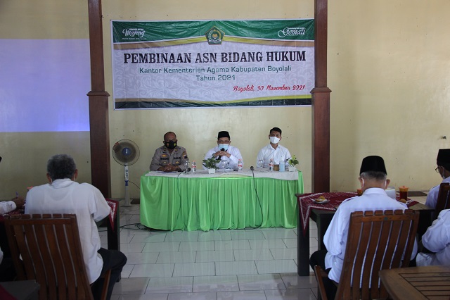 Kepala Kankemenag Kab. Boyolali membuka Acara Pembinaan ASN di Bidang Hukum