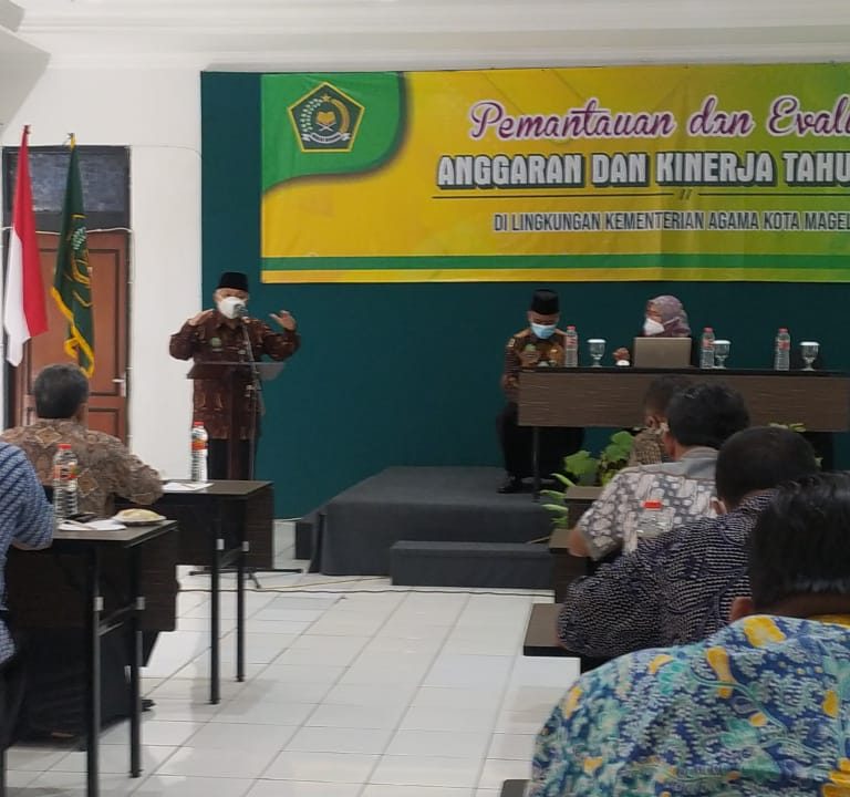 Evaluasi Pelaksanaan Program Guna Peningkatan Kualitas Pelayanan