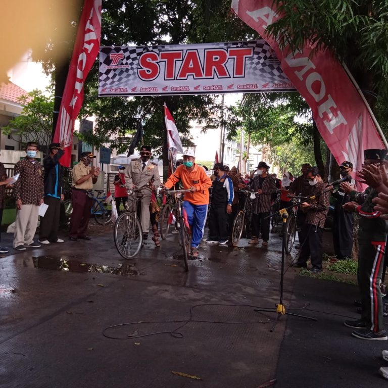 Ka Sub Bag TU Ikuti Gowes Bareng  DHC 45