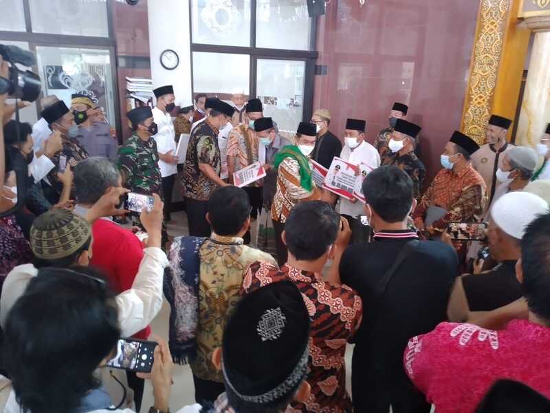 Walikota Salurkan Hibah kepada 6 Masjid di Gayamsari