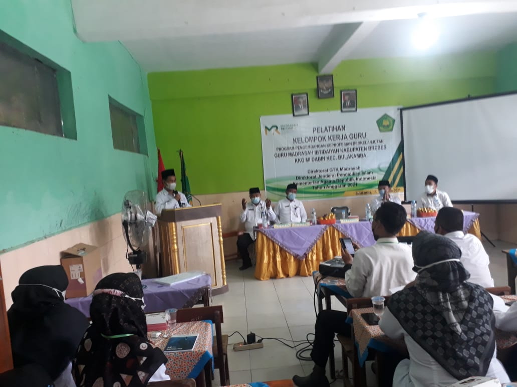 Pelatihan Kelompok Kerja Guru Bagi KKG MI Kelas  2 dan 6 Kec. Bulakamba