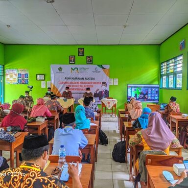 Kakankemenag Sampaikan Konsep Moderasi Beragama kepada Sejumlah Guru MTs