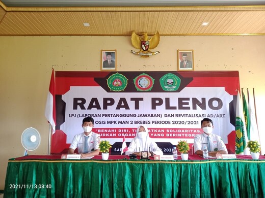 OSIS dan MPK MAN 2 Brebes Melaksanakan Rapat Pleno