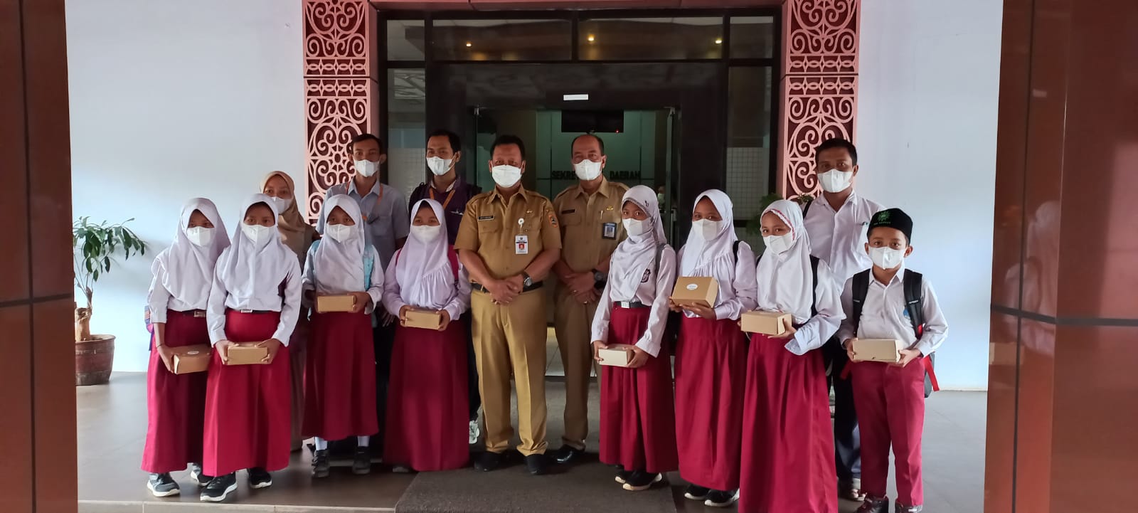 Dua Siswa MIM Kauman Jadi Delegasi Yatim Mandiri Pekalongan di Ajang OMATIQ 2021 Tingkat Regional Office 2