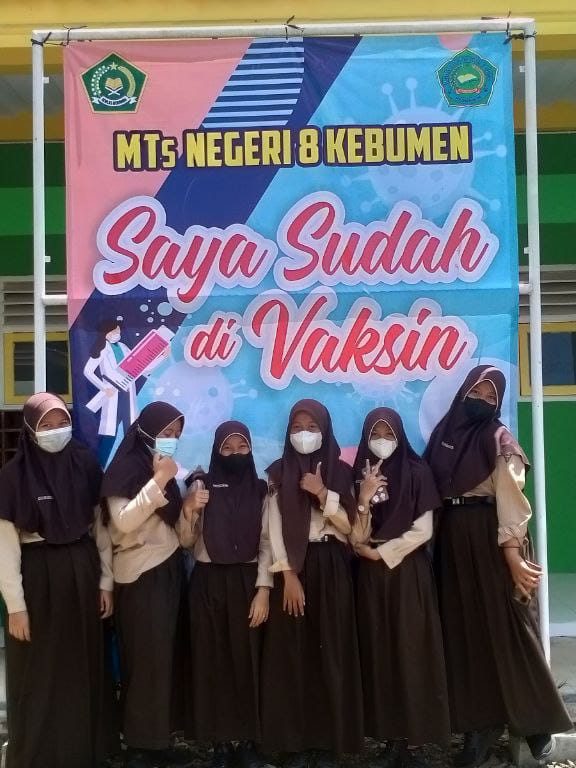 Tingkatkan Herd Immunity, Peserta Didik MTs.N 8 Kebumen Divaksin COVID-19