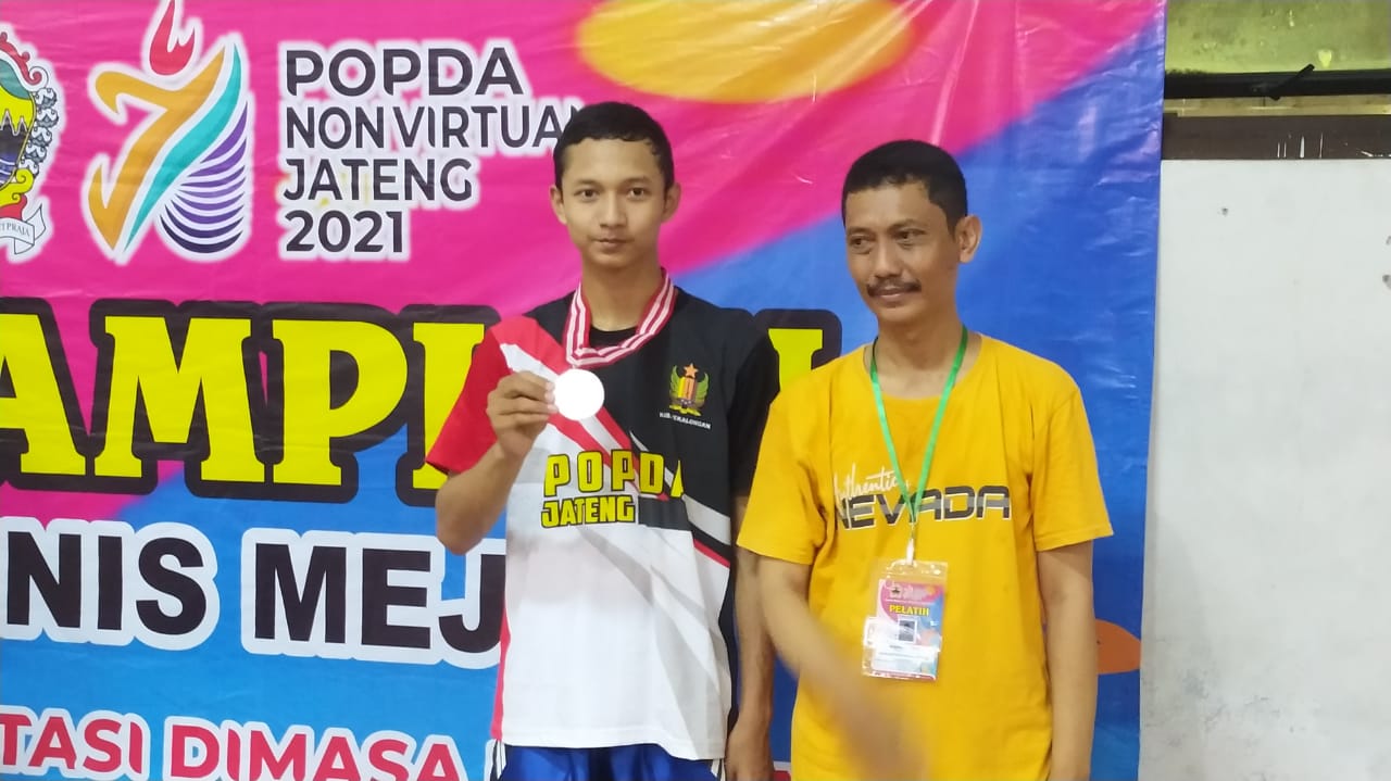 Ahmad Satria Raih Juara 2 POPDA Tenis Meja