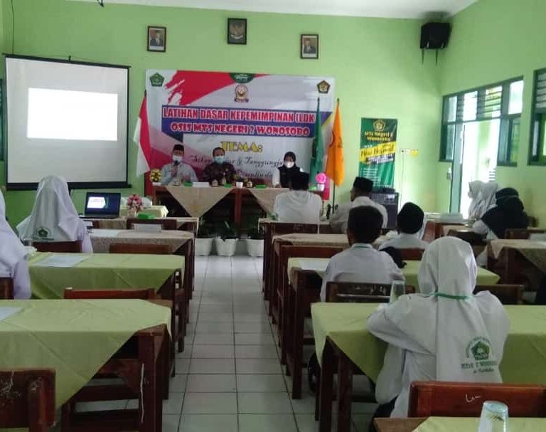 Latihan Dasar Kepemimpinan Pengurus OSIM MTsN 2 Wonosobo