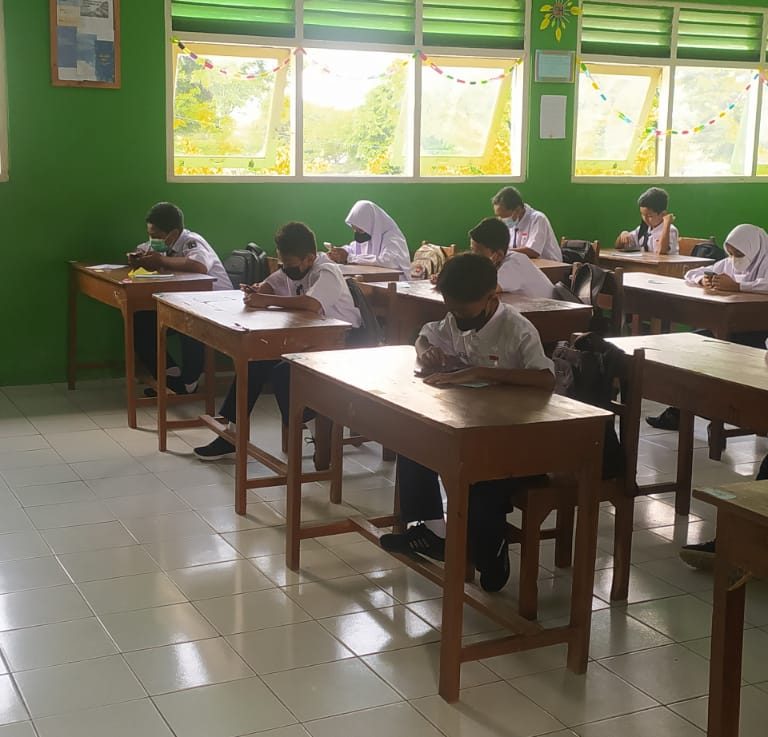 Dukung Madrasah Adiwiyata,  Pelaksanaan Pas Gasal MTSN 8 Kebumen Gunakan Paperless