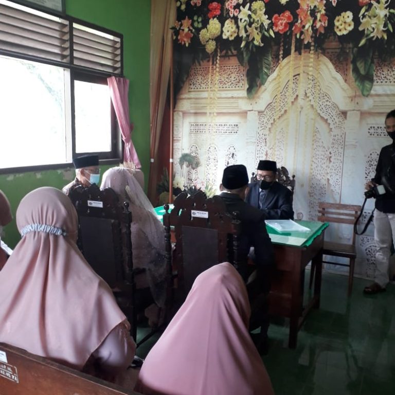 Isteri Pertama Mengizinkan, Suami Mantap Menikahi Isteri Kedua.