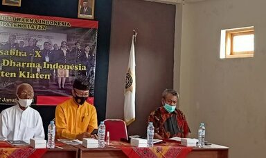 Menjadi Pemimpin yang Menerangi Umatnya