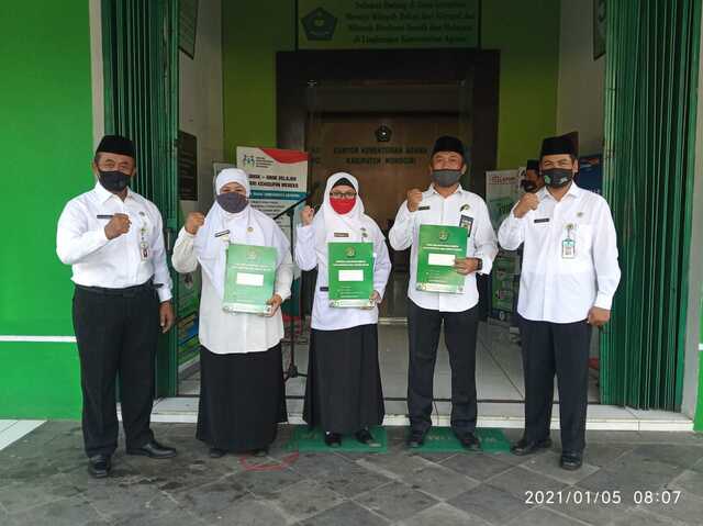 PGRI Cabsus Kemenag Wonogiri Adakan Lomba Penulisan Artikel Moderasi Beragama