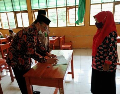 MTsN 2 Pemalang Adakan Penandatanganan Kontrak Kerja Tahun 2021