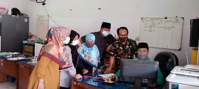 Lembur Persiapan Penilaian Tahap II Pembangunan ZI  Kankemenag kota Salatiga