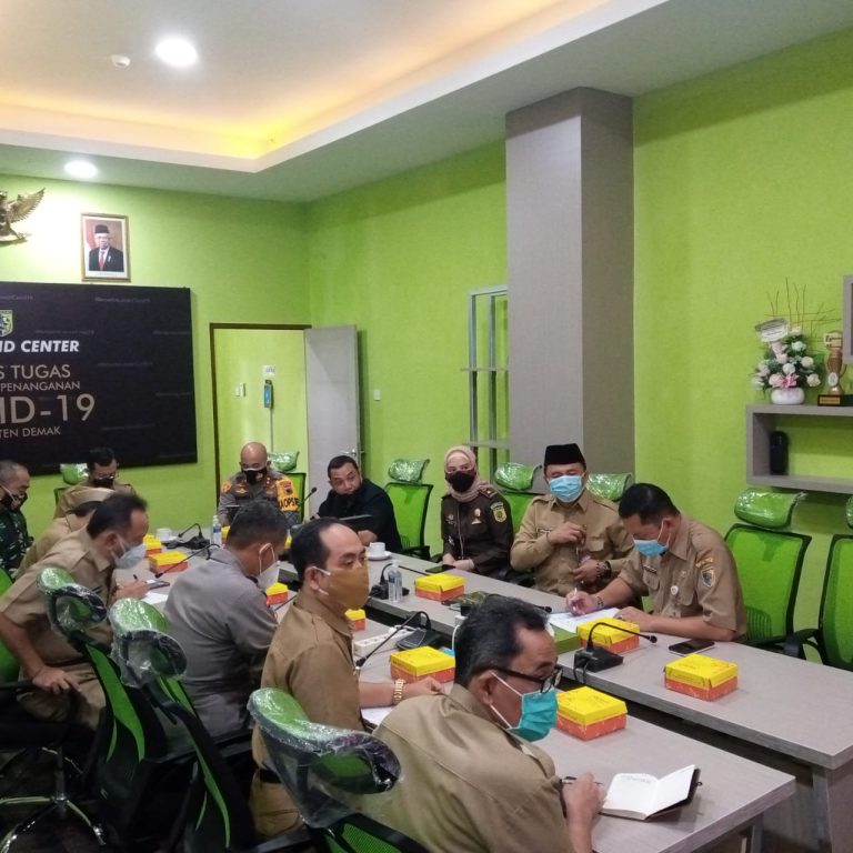 Kepala Kankemenag Kab Demak Ikuti Rapat Percepatan Penanganan Covid-19 Bersama Gubernur Jateng
