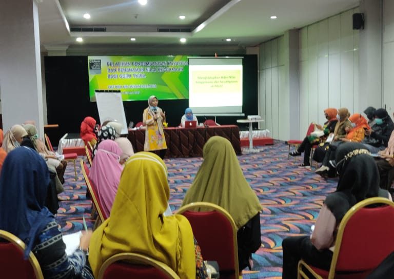 Pelatihan Pengembangan Kapasitas dan Penanaman Nilai Keagamaan Bagi Guru TK/RA