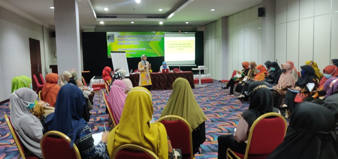 Pelatihan Pengembangan Kapasitas dan Penanaman Nilai Keagamaan Bagi Guru TK/RA