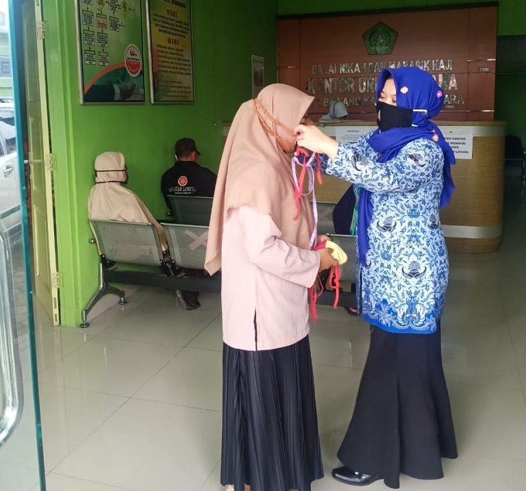 Sosialiasikan 5 M Penyuluh Agama Islam Keliling Pasar