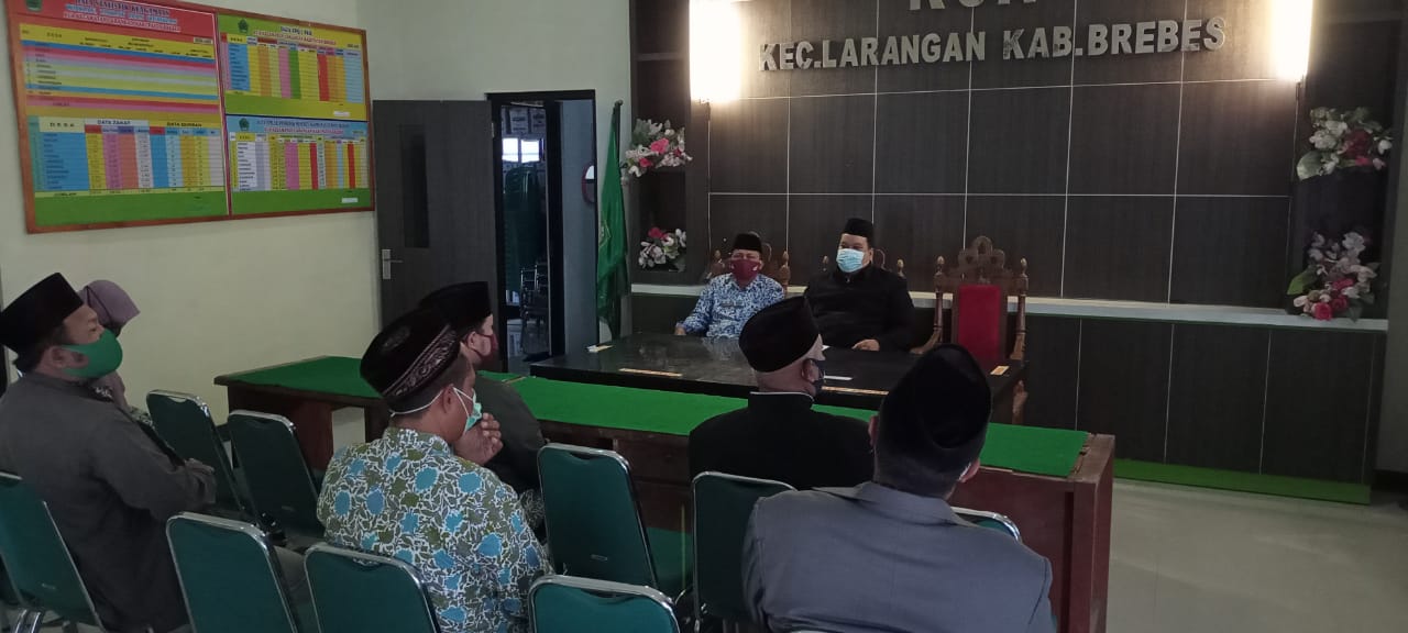 Penerapan 5 M Disosialisasikan Kepada Tokoh Agama Oleh Kepala KUA Larangan