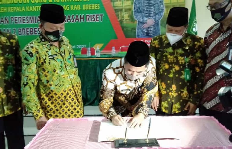 Peresmian Madrasah Riset MAN 2 Brebes