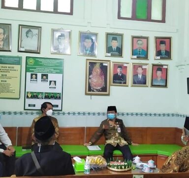 Kakanwil Kemenag Jateng Musta’in Ahmad Sambangi MAN 2 Surakarta